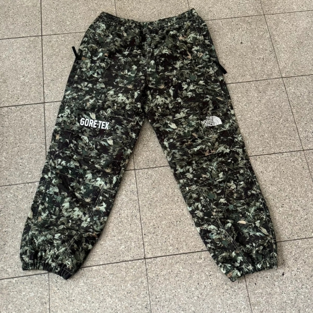 The North Face Gore-Tex Mountain Camo Leaf Pants Medium New Without Tags